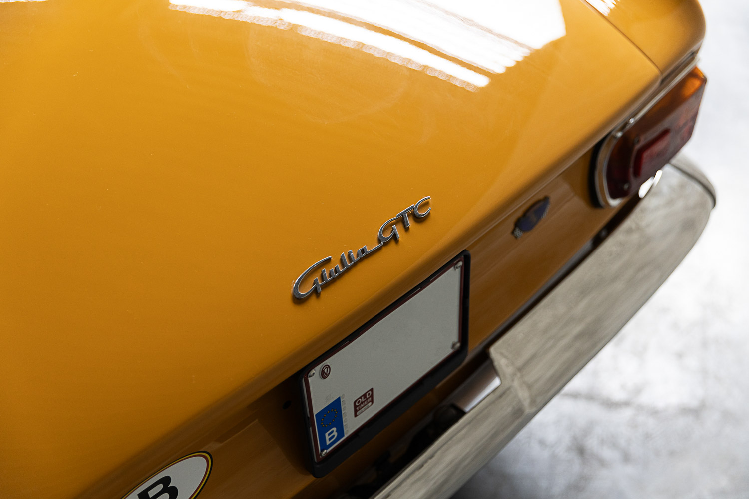1966-Alfa-Romeo-Giulia-GTC-for-sale-DriveCity-Sales-72dpi-4