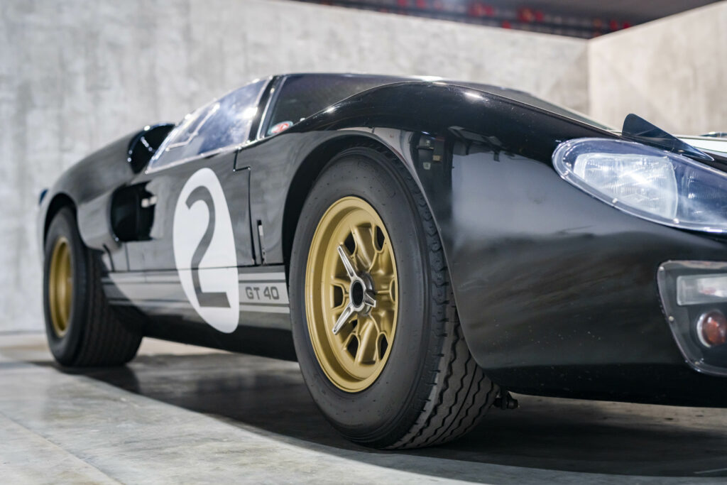 0194_FORD_GT40-20231207-501243