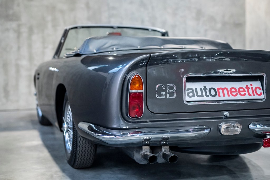 1969-Aston-Martin-DB6-Volante-for-sale-DriveCity-Sales-72dpi-24