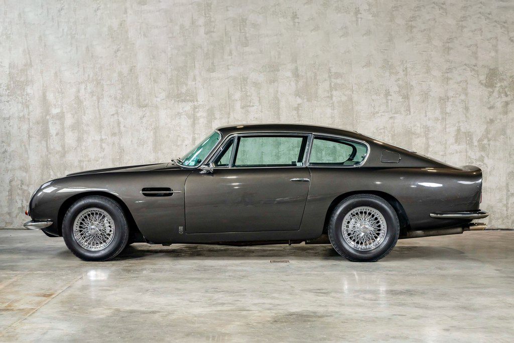 1966-Aston-Martin-DB6-for-sale-DriveCity-Sales-72dpi-10