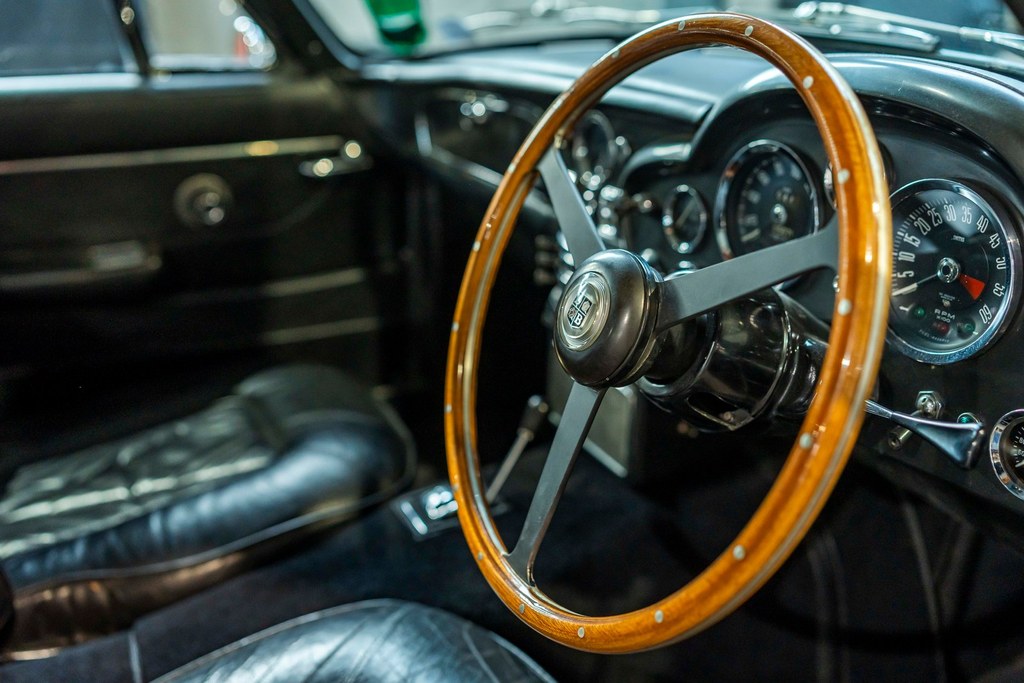1966-Aston-Martin-DB6-for-sale-DriveCity-Sales-72dpi-24