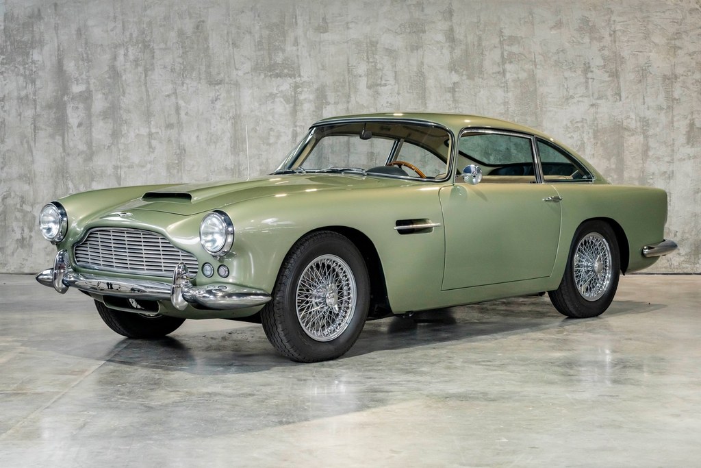 1962 Aston Martin DB4 Série IV for sale by DriveCity
