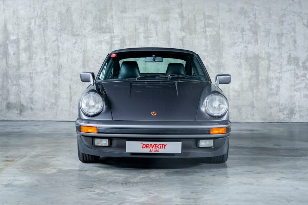 0014_PORSCHE_911_3.2_TYPE_930_GRISE-502937_WEB