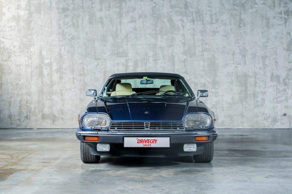 0018_JAGUAR_XJS_V12_BLEUE-20240821-_WEB