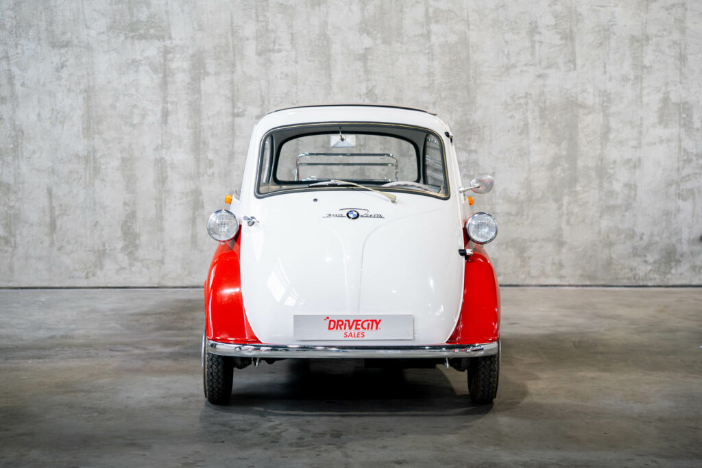 Isetta 300 4 roues 22.