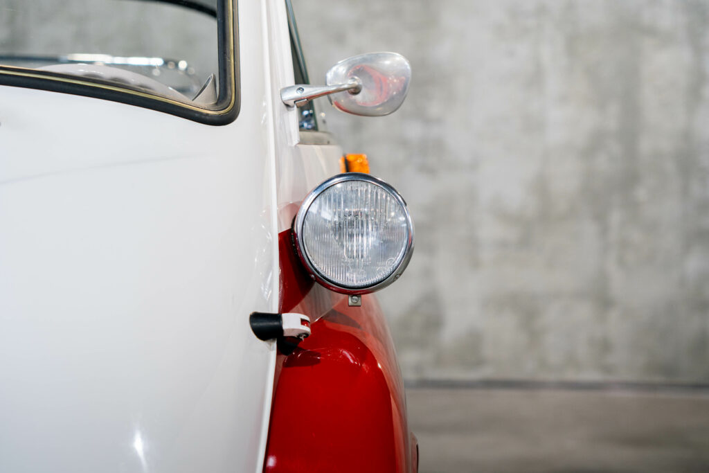 Isetta 300 4 roues 24.