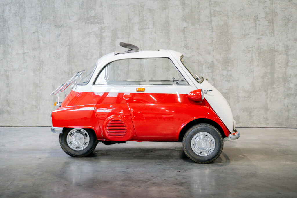 Isetta 300 4 roues 4.